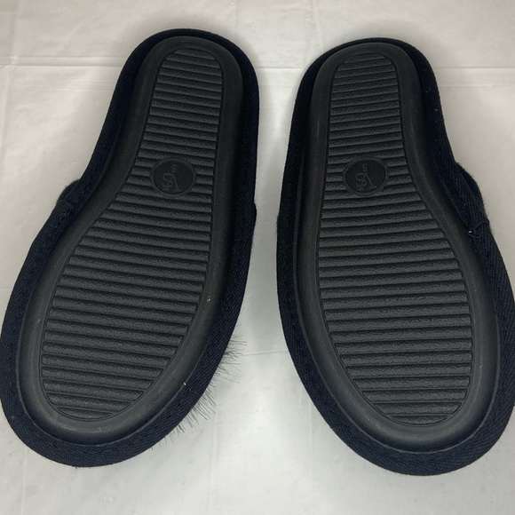 Victoria's Secret Sleep Pom-Pom Pretty Slippers Black Small (5/6) NWOT - Picture 5 of 10